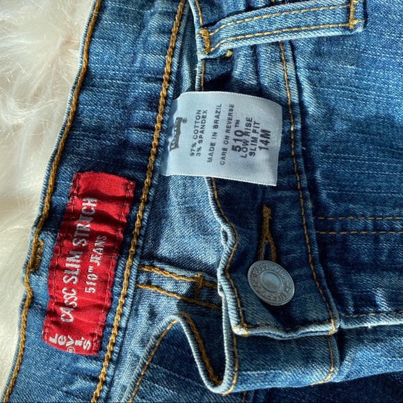 Hand distressed Levi’s cutoff denim shorts - Picture 3 of 4
